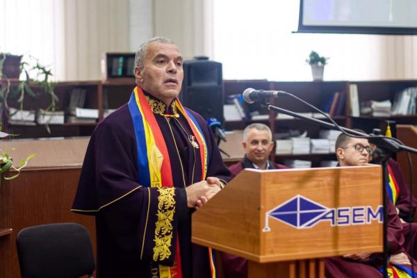 Directorul Teatrului Național „Radu Stanca” din Sibiu, Doctor Honoris Causa în Republica Moldova