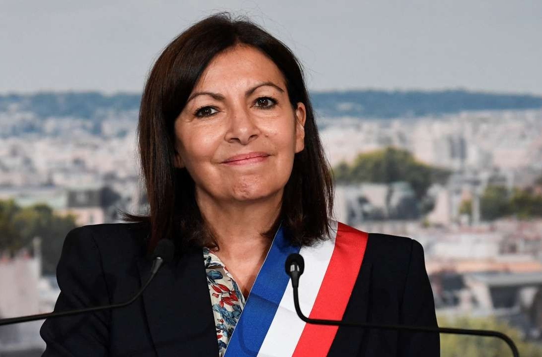 Anne Hidalgo, primarul Parisului, vrea să-l dea jos pe Emmanuel Macron
