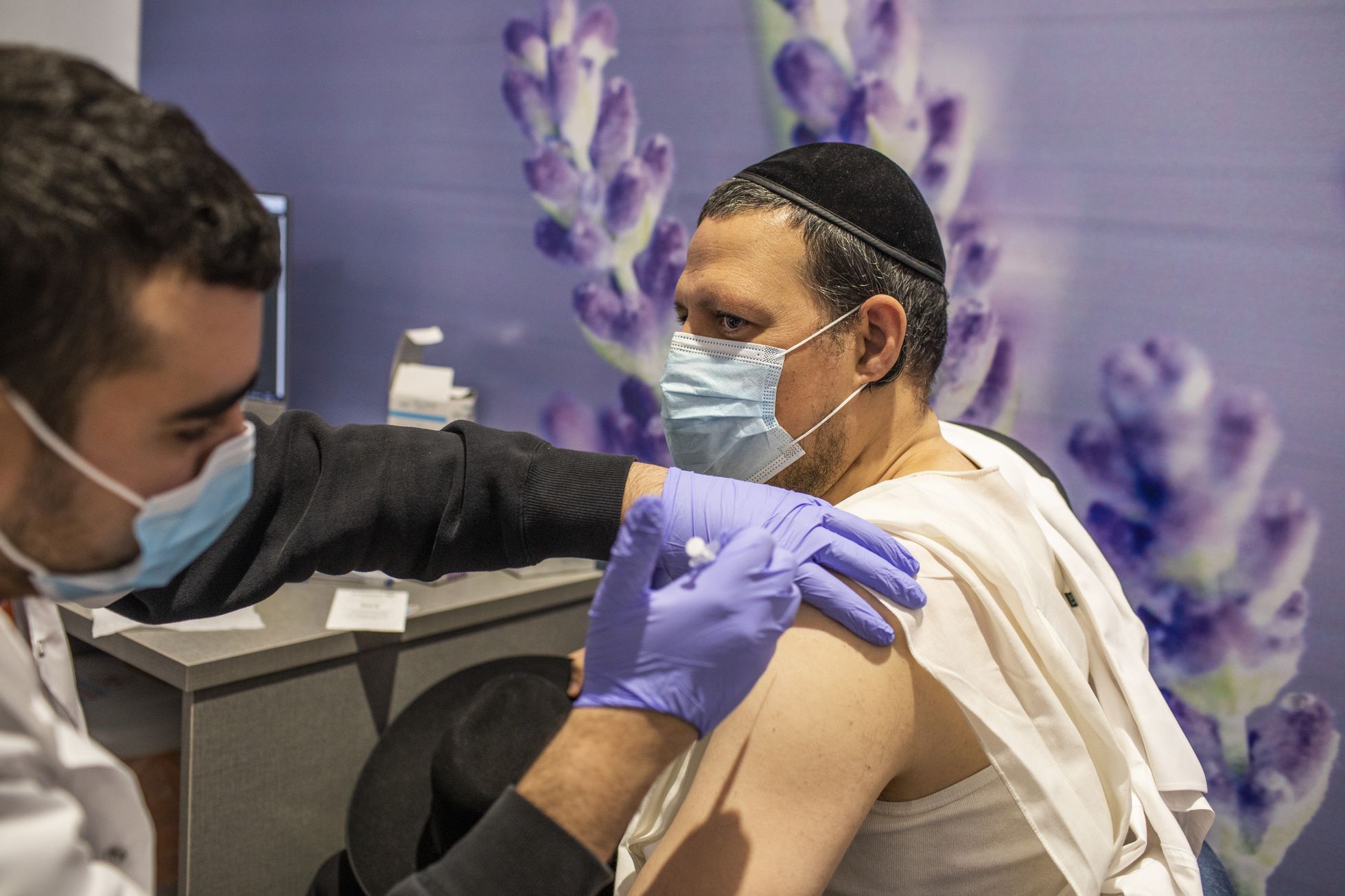 11 mii de noi cazuri în Israel deși a vaccinat aproape toată populația
