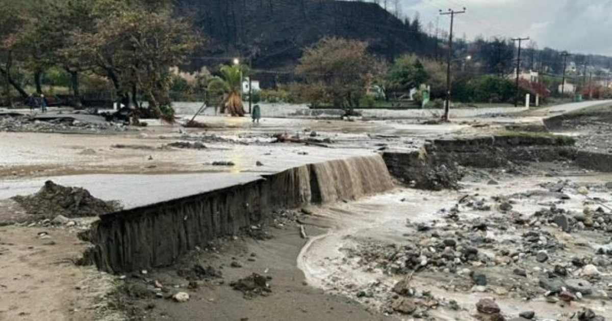 După incendiile devastatoare, insula Evia din Grecia este lovită de o furtună puternică