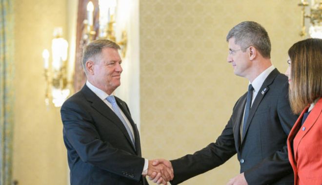 USR îl propune pe Dacian Cioloș premier/ Stelian Ion merge la consultările de la Cotroceni