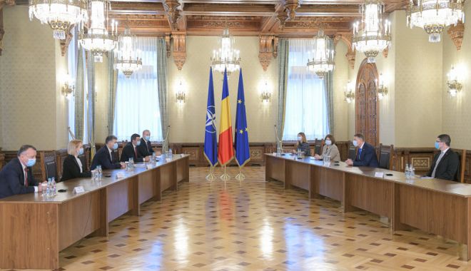 Au început consultările la Palatul Cotroceni. Delegația PNL, prima la discuții cu președintele Klaus Iohannis