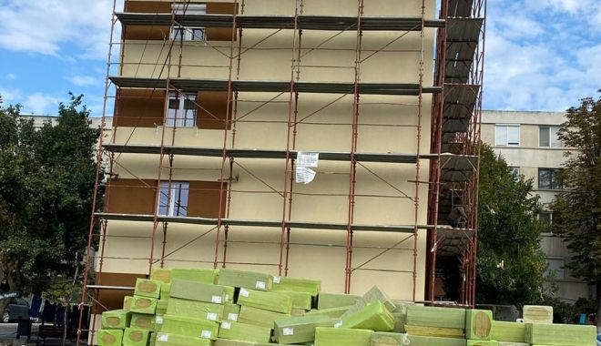 Primăria Cernavodă reabilitează termic mai multe blocuri din oraş