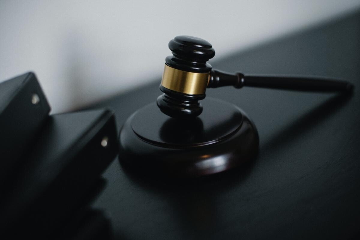 Guvernul declanşează procedura de desemnare a celor trei candidaţi pentru funcţia de judecător la CEDO