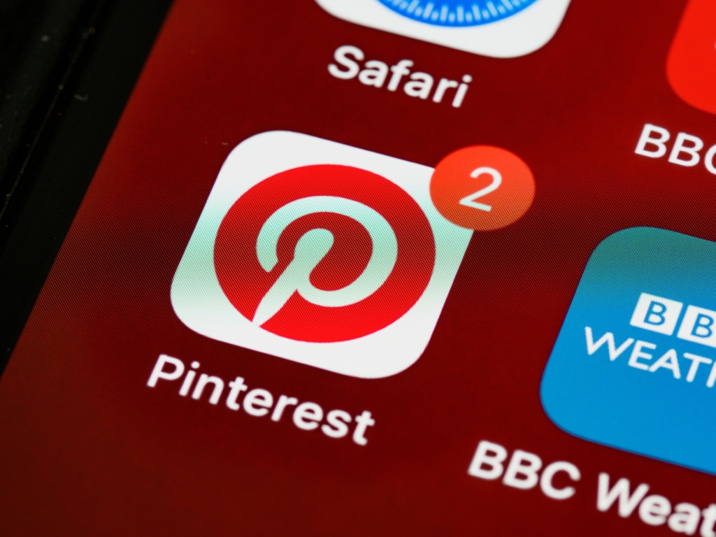 PayPal a făcut o ofertă de 45 de miliarde de dolari pentru preluarea site-ului de fotografii Pinterest