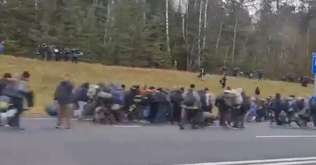 „Incident major” la granița dintre Polonia și Belarus. Cea mai mare încercare de forțare a frontierei UE. NATO reacționează