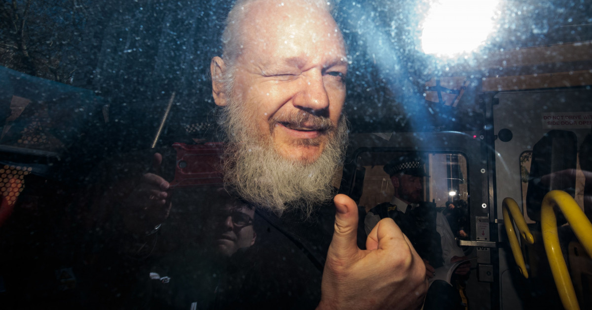 Julian Assange a primit permisiunea să se căsătorească în închisoare
