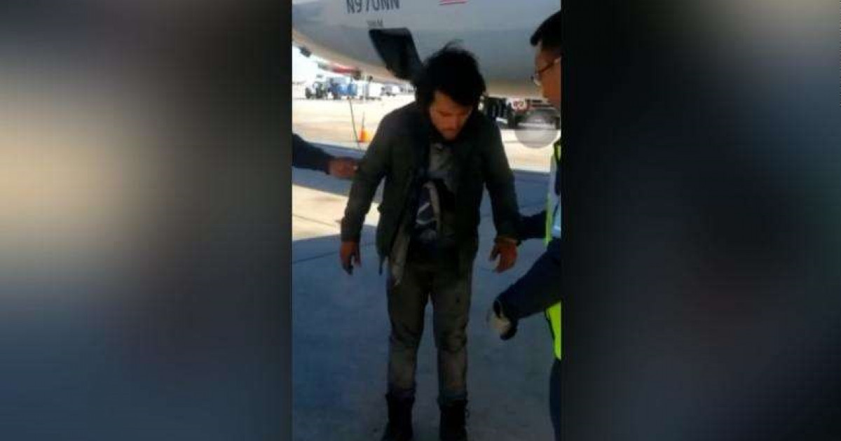 Un migrant a zburat trei ore în trenul de aterizare al unui avion. Angajații aeroportului, la destinație: “A supraviețuit”