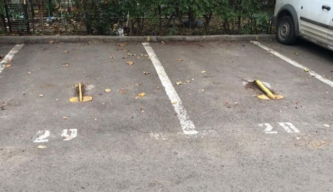 Dispar stâlpii de rezervare a locurilor de parcare, în cartiere