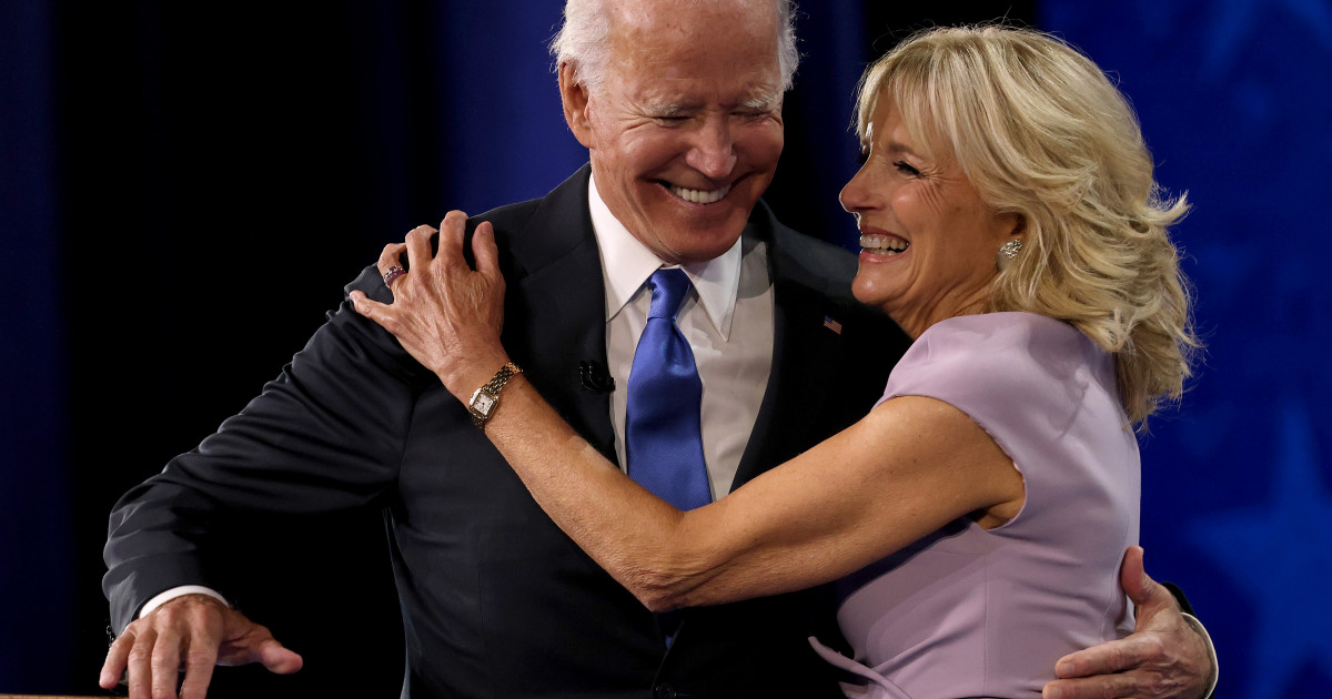 Joe Biden glumeşte despre abilităţile sale de bucătar la Casa Albă. Ce prepară la micul dejun, în afară de fiertul apei