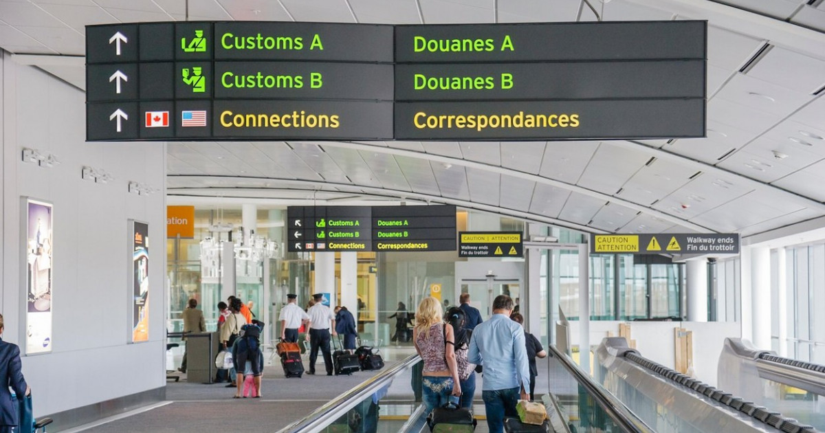 Franța interzice călătoriile neesențiale pentru persoanele care sosesc din Marea Britanie