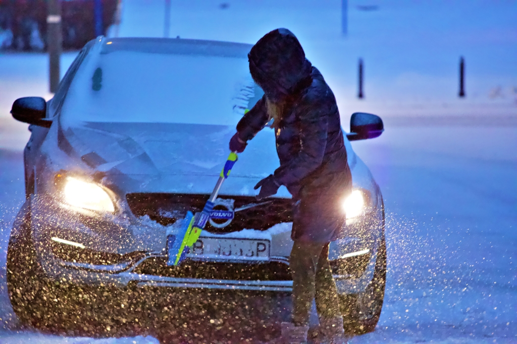 De unde vine obiceiul de a încălzi mașina iarna, înainte de plecare. Detaliile care ne arată cât de corect este cu adevărat