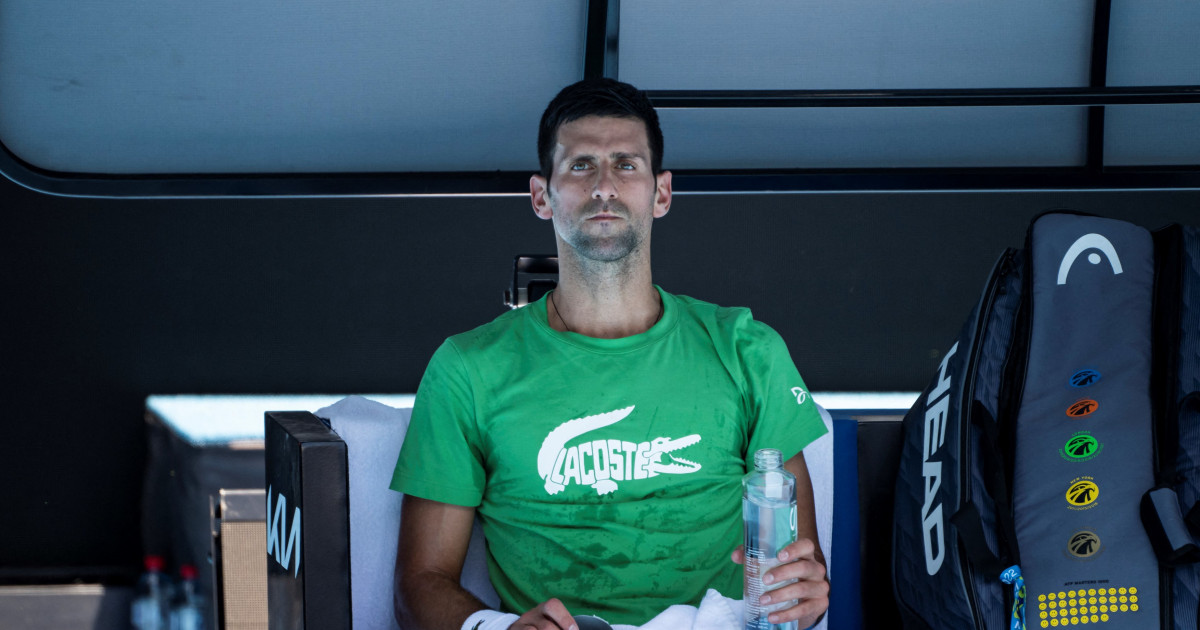 Novak Djokovic așteaptă decizia guvernului australian, care ar putea să-l deporteze