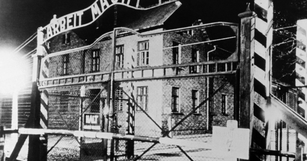 77 de ani de la eliberarea lagărului Auschwitz-Birkenau, unde au fost uciși peste 1,1 milioane de oameni