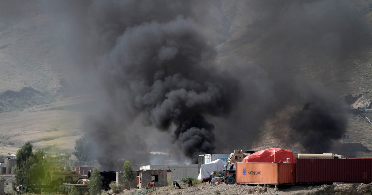 Atacuri ale armatei pakistaneze de-a lungul frontierei cu Afganistan. Cel puţin 45 de persoane ucise, inclusiv copii, anunţă talibanii