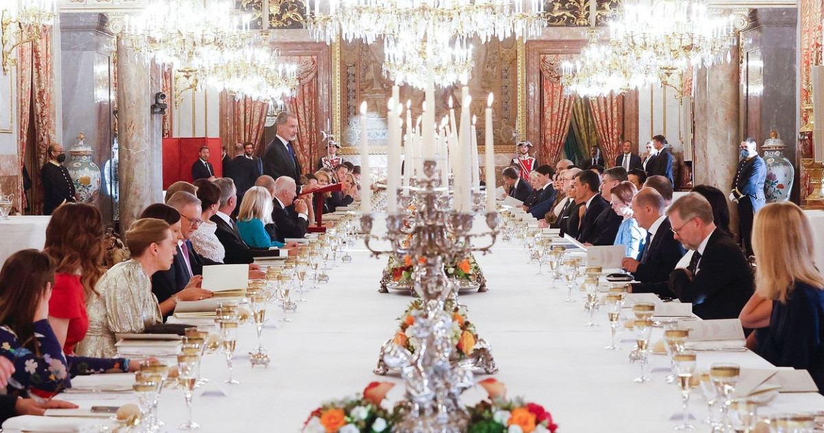 Imagine virală. Viktor Orban, acuzat de homofobie, a fost așezat lângă soțul premierului luxemburghez la dineul de la Madrid