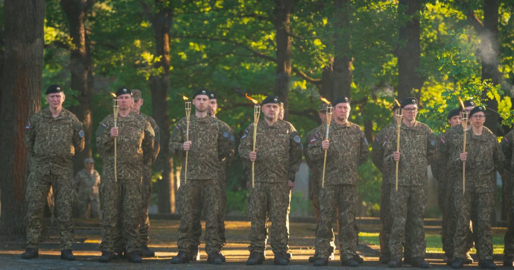 Letonia reintroduce armata obligatorie