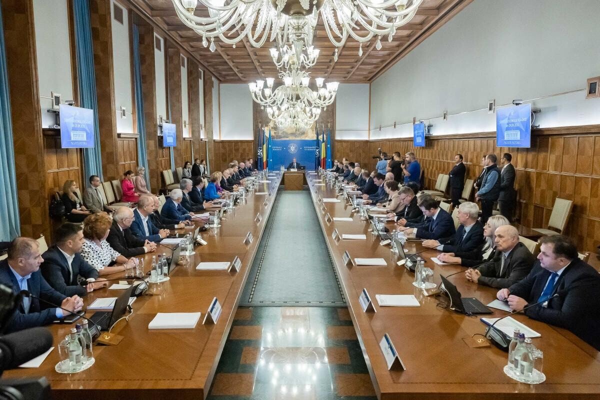 Guvernul Ciucă vrea să trimită luna viitoare în Parlament proiectul de buget pe 2023 – Ce se întâmplă cu pensiile și salariile