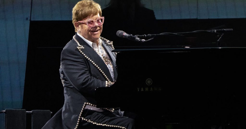 Elton John se pregătește pentru ultima sa apariție într-un concert. “Va fi un rămas-bun de zile mari”