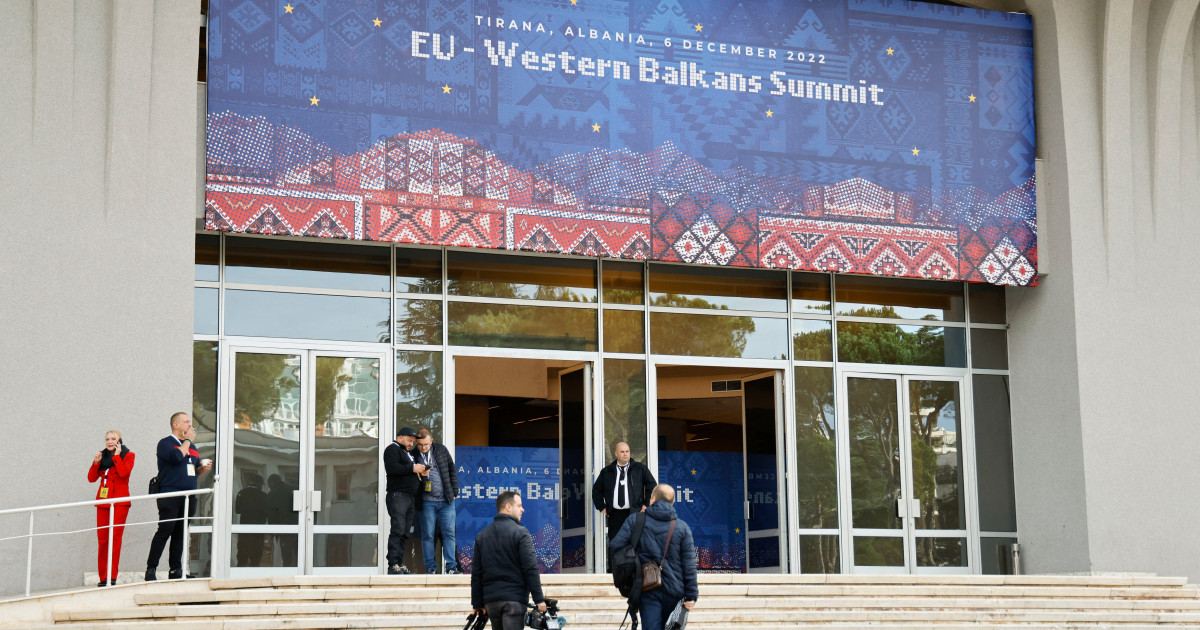 Kosovo va solicita aderarea la UE până la finalul anului. „Europa, mai sigură dacă integrează țările din Balcanii de Vest”