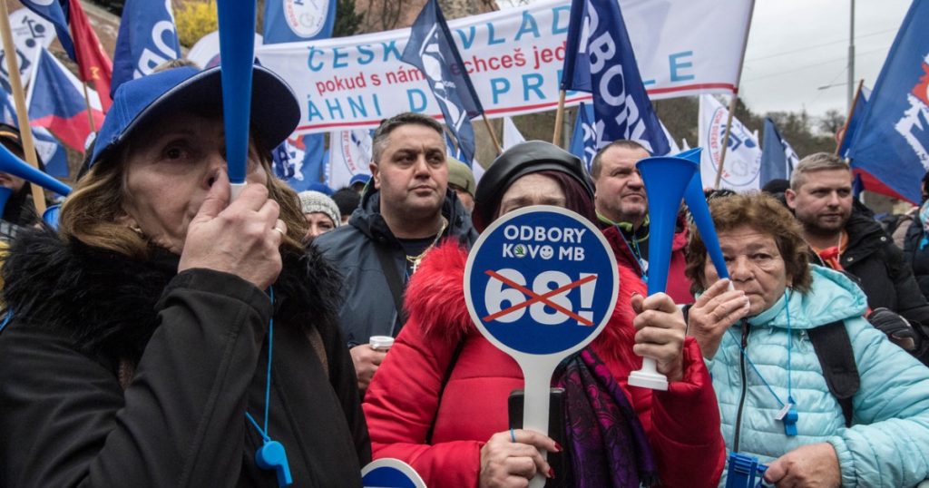 Proteste la Praga împotriva posibilei creşteri a vârstei de pensionare până la 68 de ani
