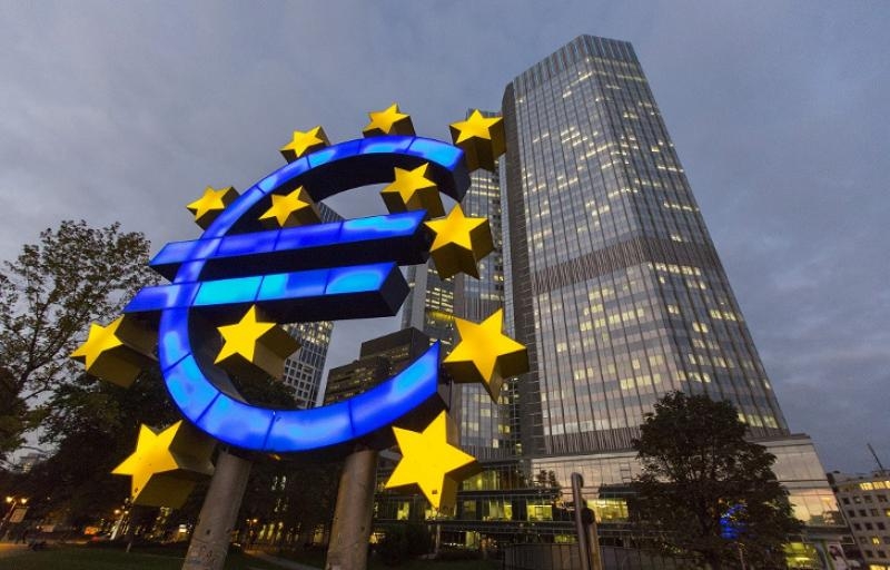 Banca Centrală Europeană ar putea crește din nou ratele dobânzilor. Cu cât se vor scumpi împrumuturile
