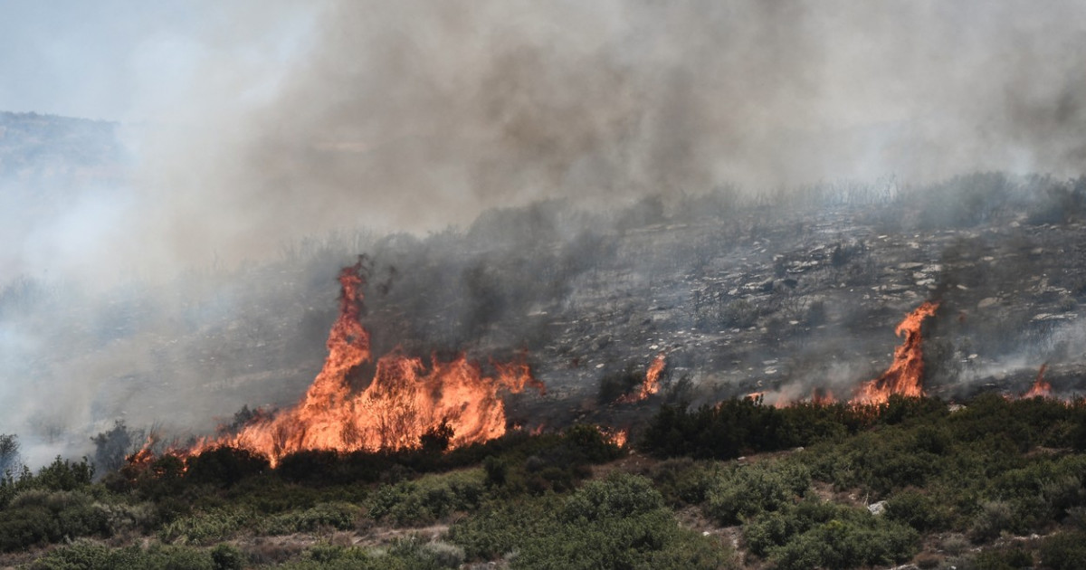 VIDEO Un depozit de muniții a sărit în aer, în Grecia, din cauza incendiilor