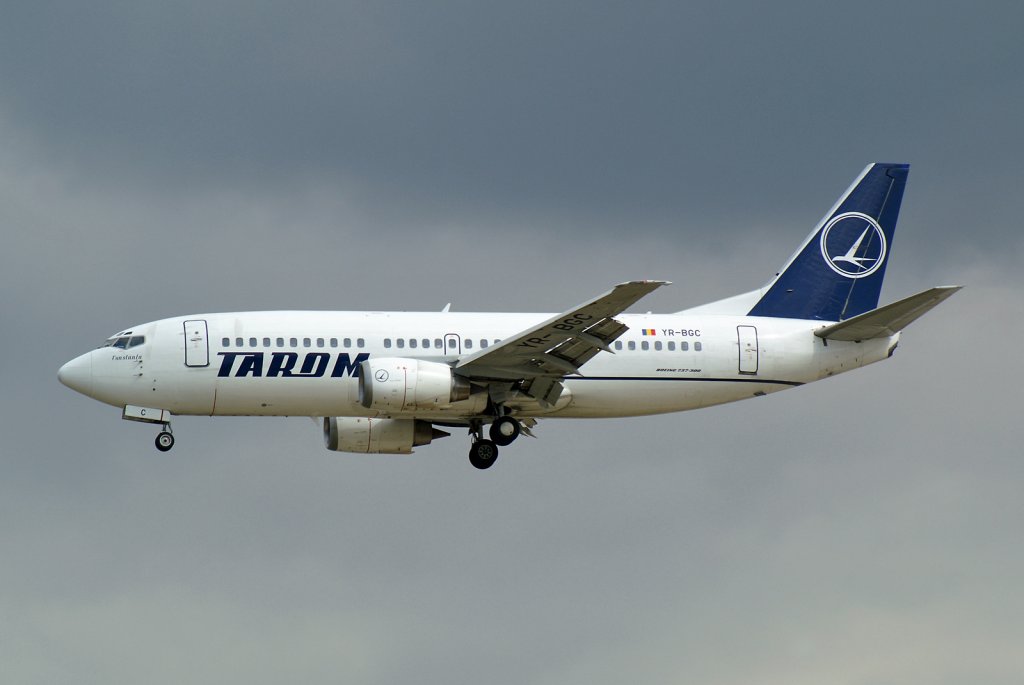 TAROM își suplimentează zborurile către Cluj pentru UNTOLD