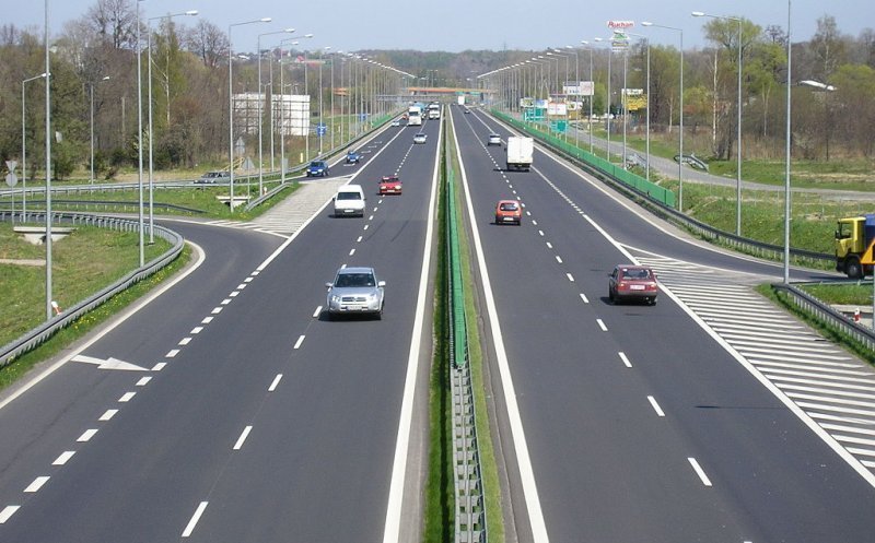 S-a semnat contractul pentru Drumul Expres A3 – Tureni. Șoseaua de doar 5 km va avea 7 poduri și viaducte