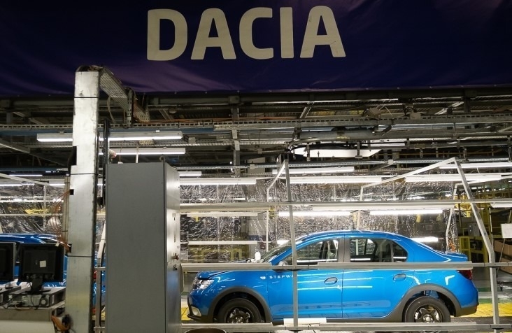 Modelul electric de la Dacia care va putea fi condus de tinerii sub 18 ani