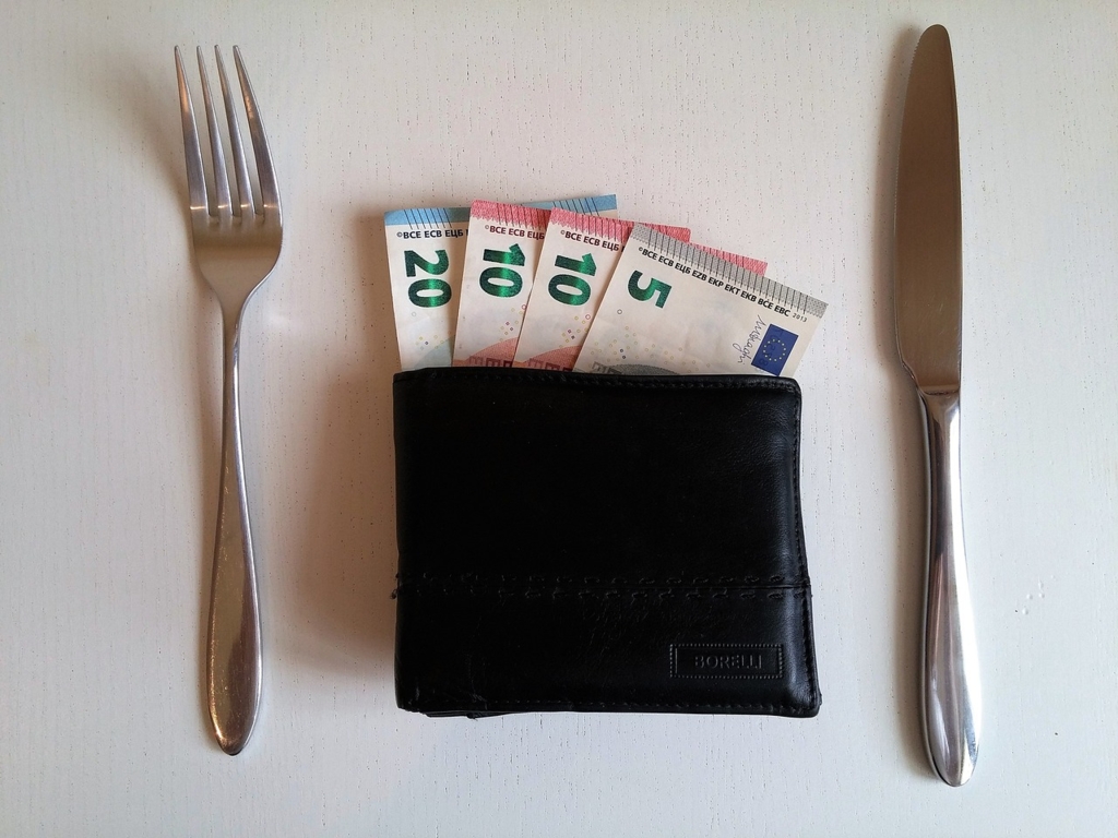 Topul județelor în funcție de salarii. Unde se câștigă cel mai bine
