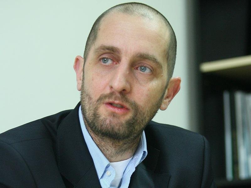 Dragoș Damian: Scutirile, facilitățile și schemele de ajutor tăiate de Marcel Ciolacu erau echivalentul “pensiilor speciale”