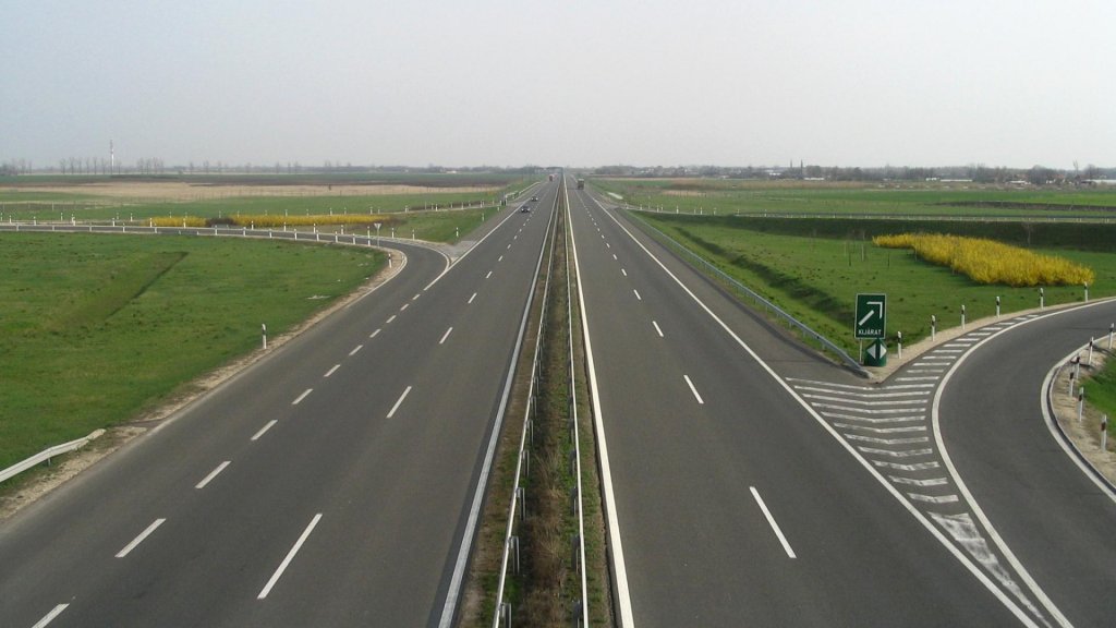 Un lot din A3, gata luna viitoare! “Se va atinge acea cotă de 1.000 de km de autostradă şi drum expres în România”