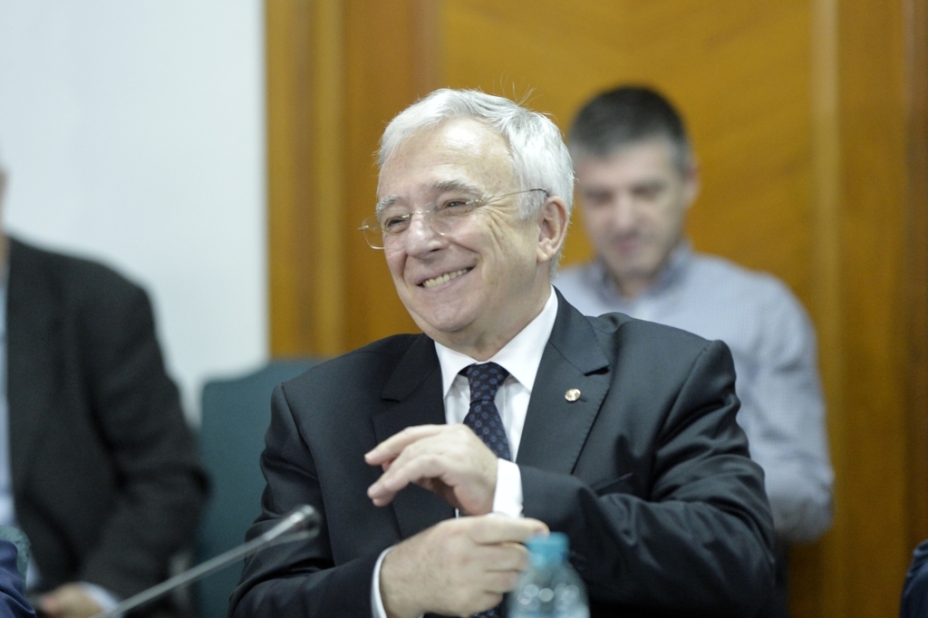 Isărescu laudă performanța economică a României din 2022: ”Este foarte greu să dai inflaţia în jos şi să nu creezi recesiune”