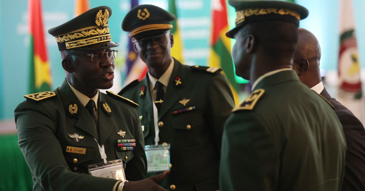 ECOWAS desfășoară o forță militară pentru intevenția în Niger. Liderii juntei amenință că-l omoară pe președintele captiv