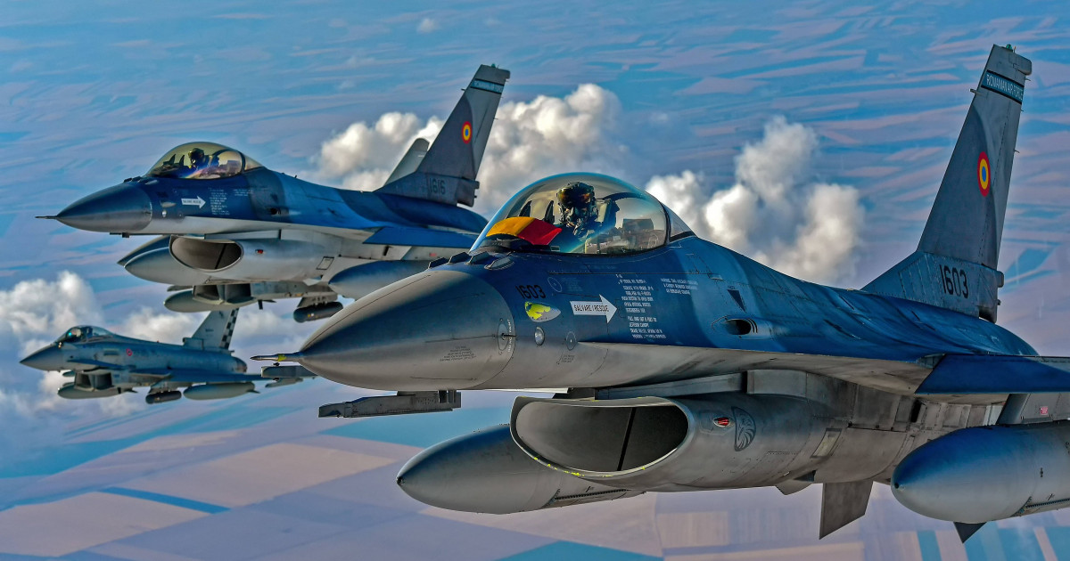 Antrenarea piloților ucraineni pentru F-16 este întârziată. Ce rol joacă România în pregătirea militarilor