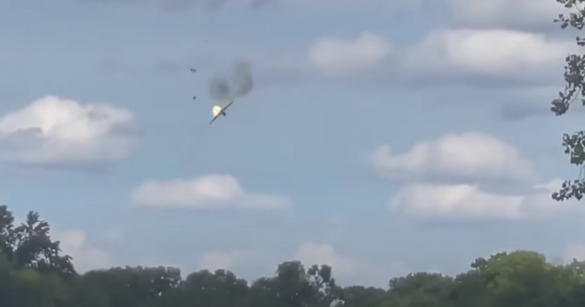 VIDEO. Un MiG-23 s-a prăbușit la un show aerian de lângă Detroit. Piloții s-au catapultat în ultimul moment