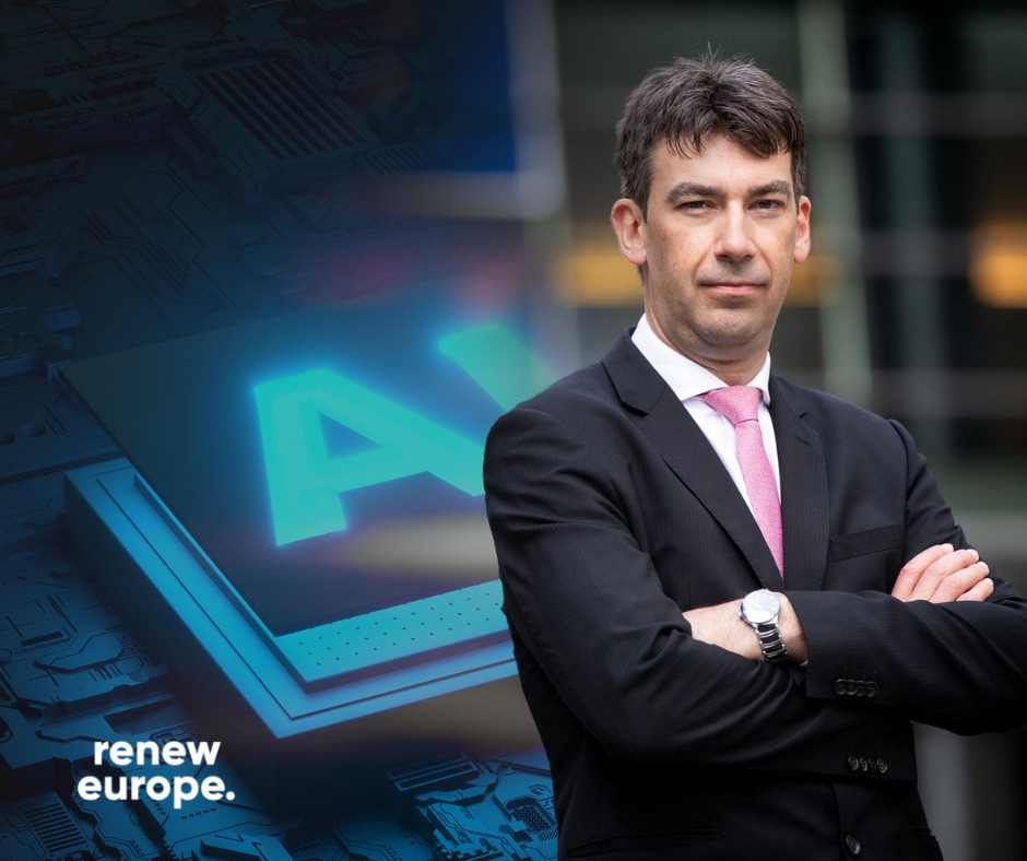 Românul care participă la scrierea primei legi ce vizează inteligența artificială: ”AI aduce o provocare monopolului inteligenței umane” VIDEO