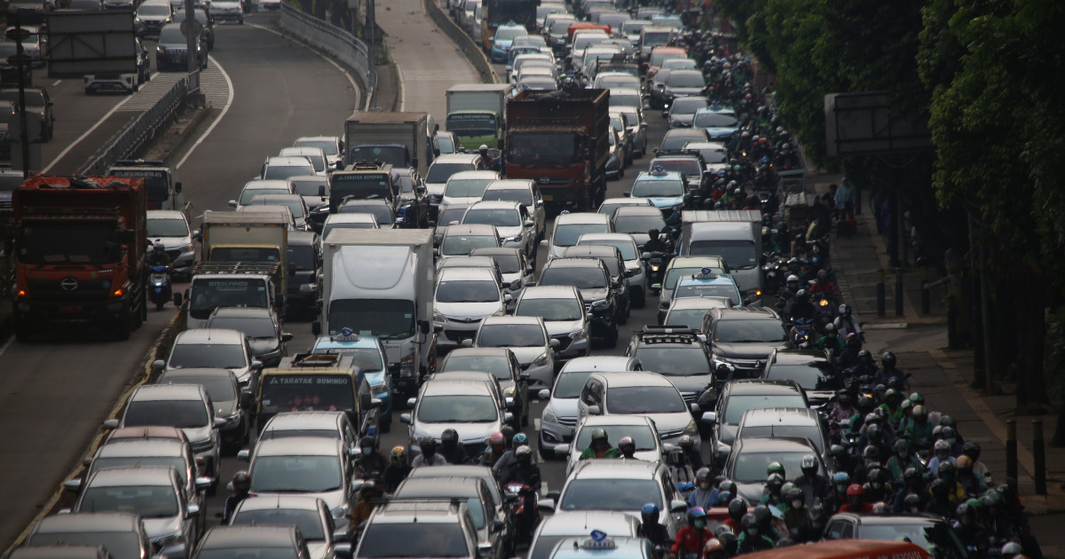 Funcționarii publici vor lucra de acasă, pentru a reduce traficul în cel mai poluat oraș al lumii