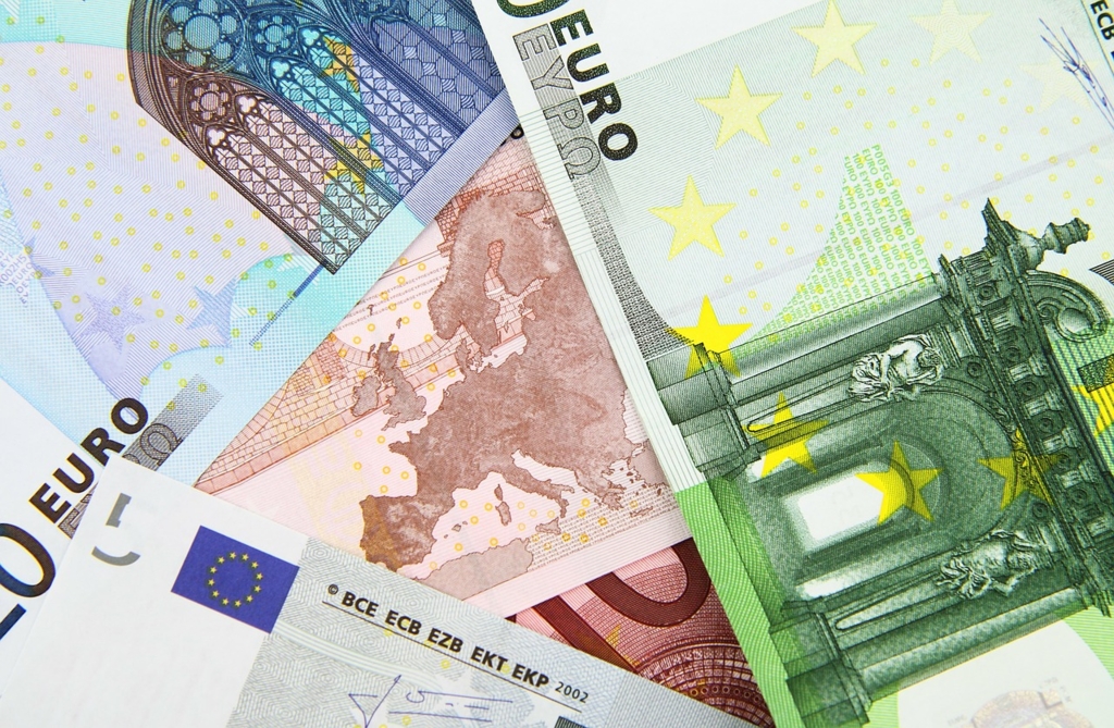 Când s-ar putea ieftini împrumuturile la nivel european. Proiecțiile pe luna august ale BCE