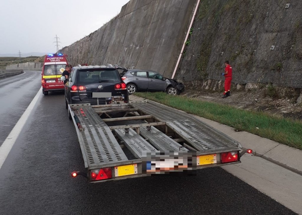 Accident pe Autostrada A3 pe sensul de mers Gilău-Turda. Un bărbat a fost dus la spital